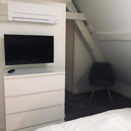 2 / La Maison Des Tonneliers Apartment *
