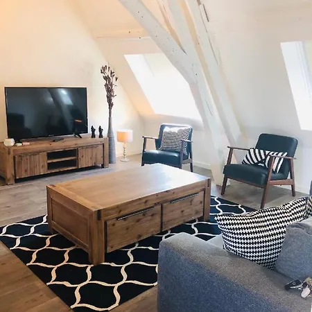2 / La Maison Des Tonneliers Apartment