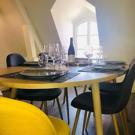 2 / La Maison Des Tonneliers * Beaune (Cote d'Or)